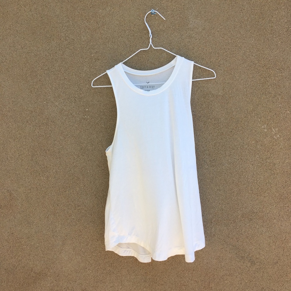 American Eagle Bundle!!! Tanks and T’s